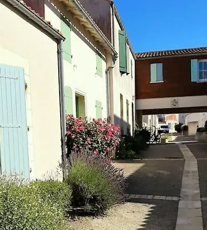 Cocon Avec Jardinet, Au Coeur De Martin De Re * Saint-Martin-de-Ré